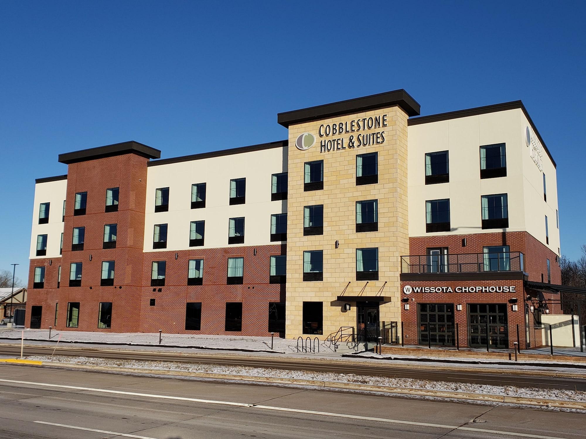Vista Exterior Cobblestone Hotel & Suites - Appleton International Airport