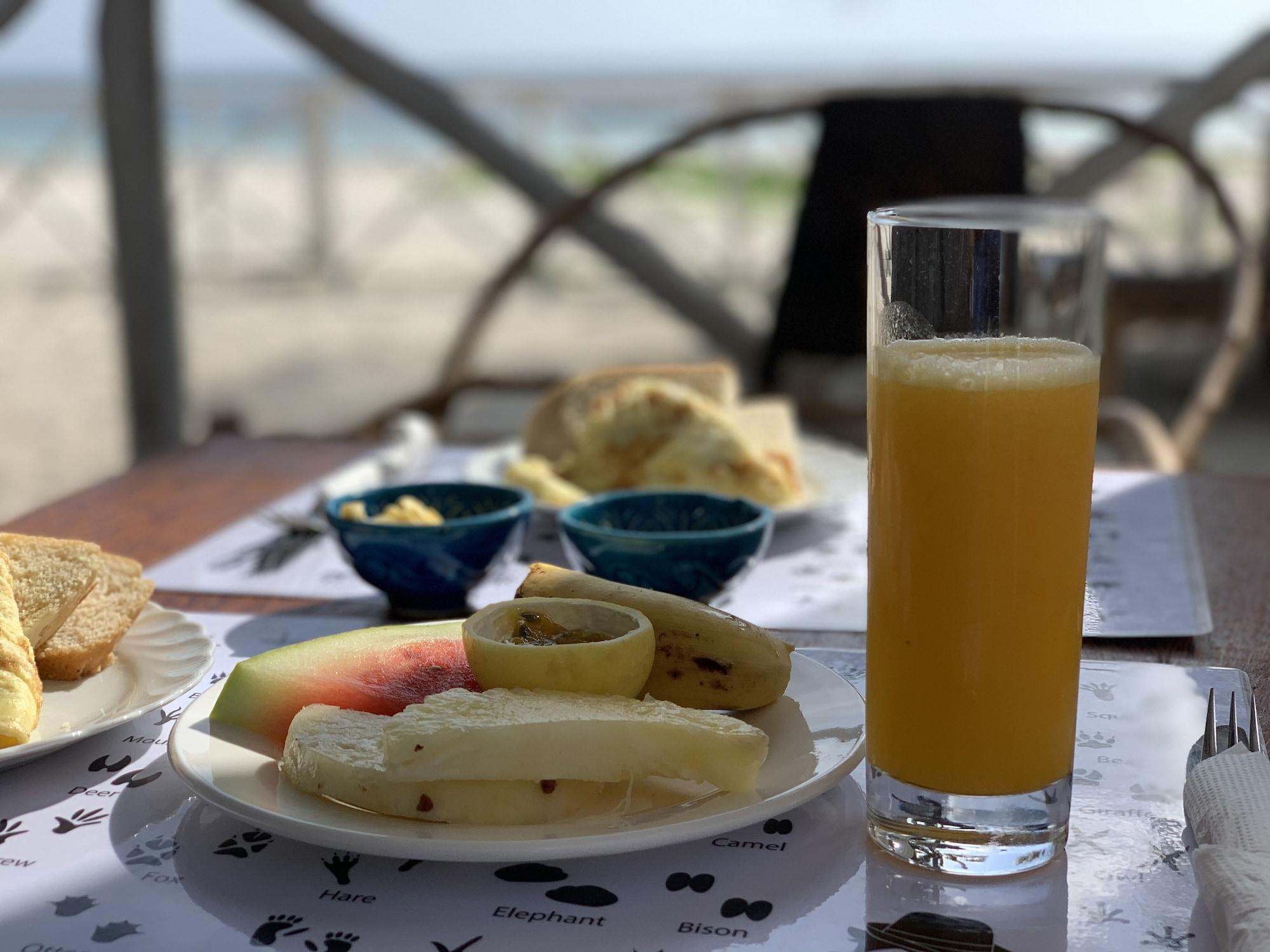 Restaurant African Paradise Beach Hotel