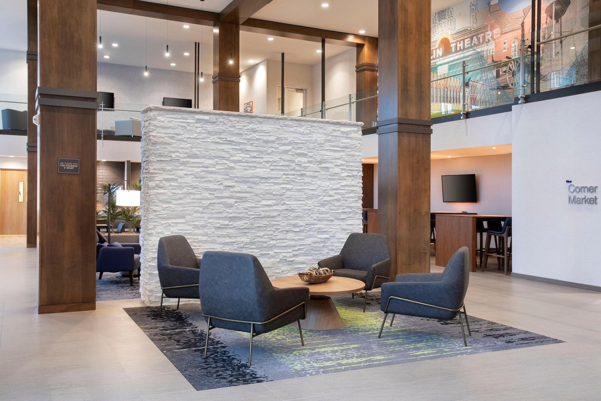 Vista Lobby Fairfield Inn & Suites by Marriott Franklin Cool Springs