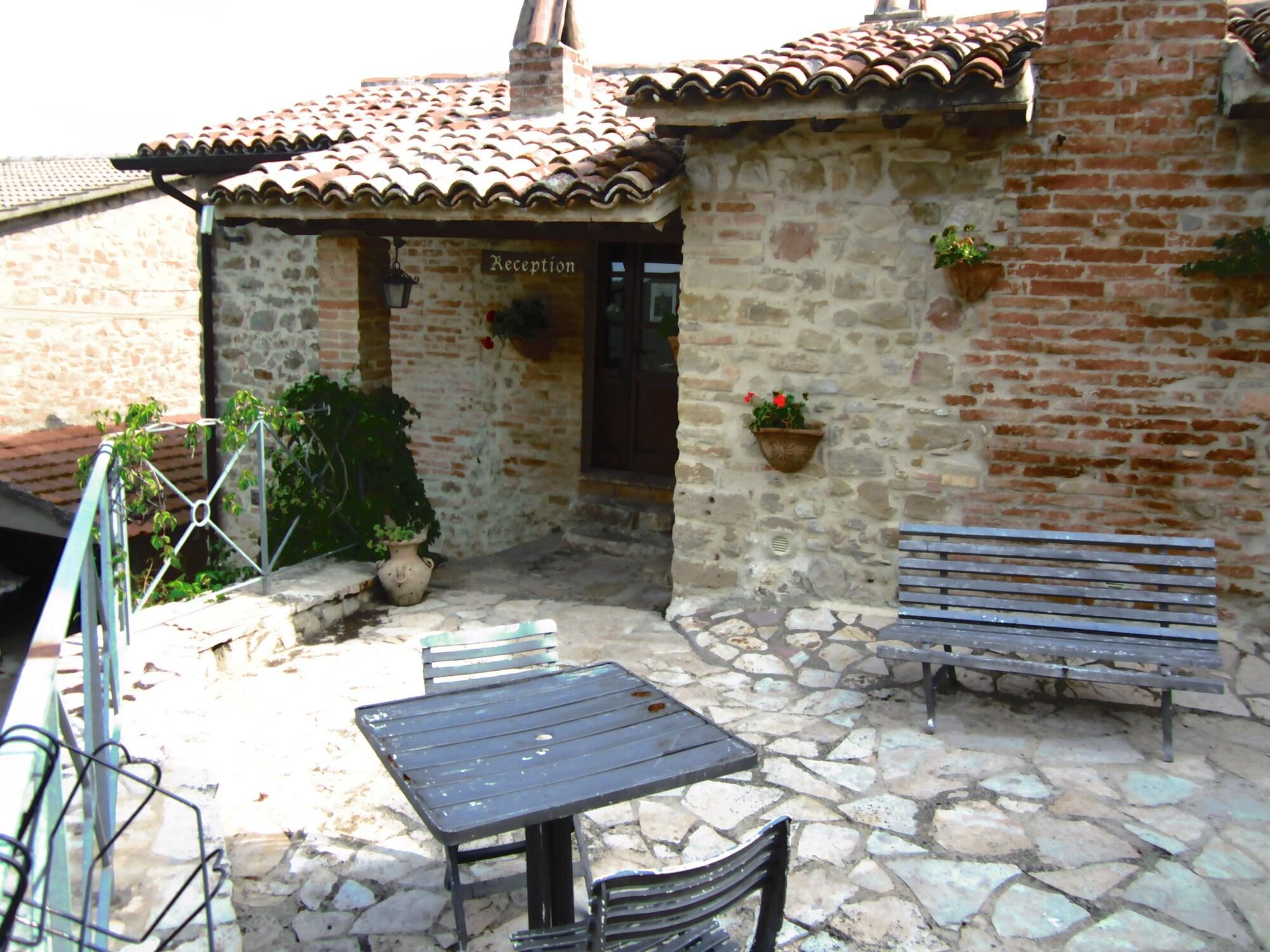 Vista Lobby Castello di Cisterna