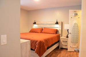 Alquiler Vacacional - Relaxing Retreat:  2-bedroom apartment in superb Enterprise highspeed internet