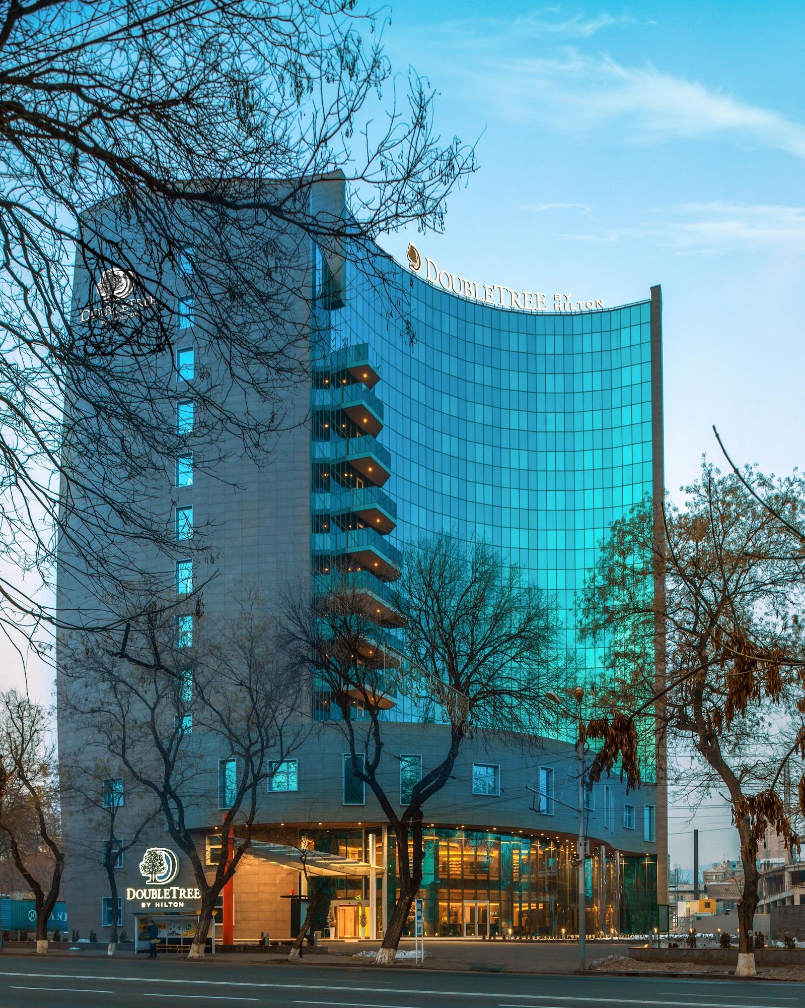 Vista Exterior DoubleTree by Hilton Hotel Yerevan City Centre