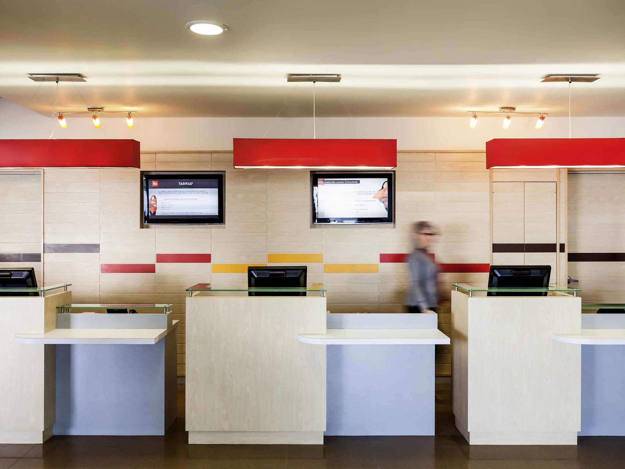 Vista Exterior ibis Juarez Consulado