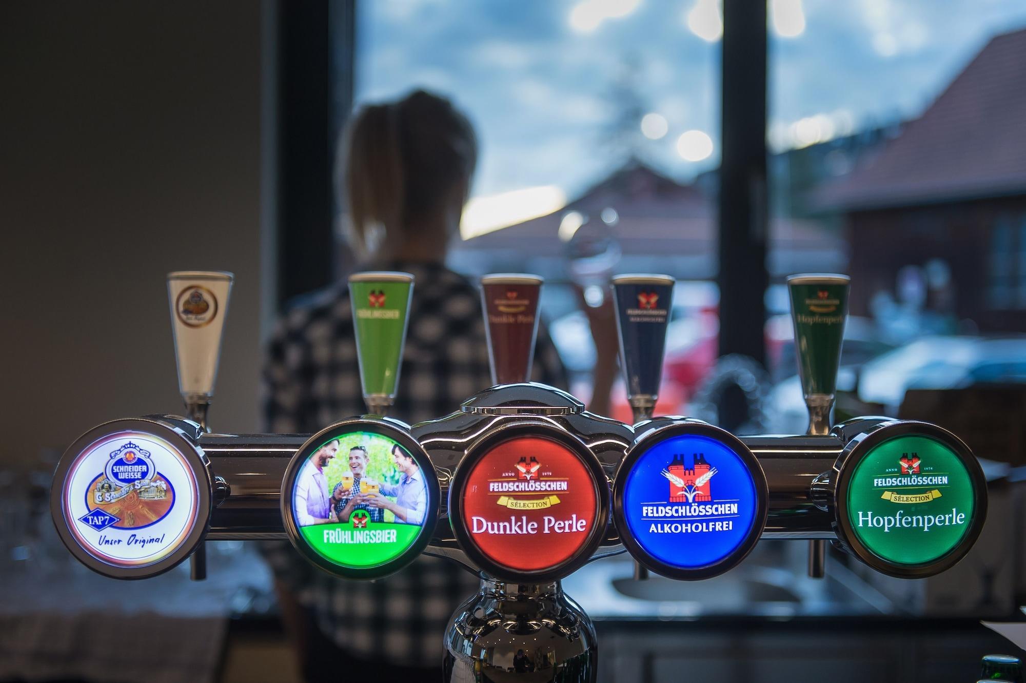 Bar/Salón Hotel one66