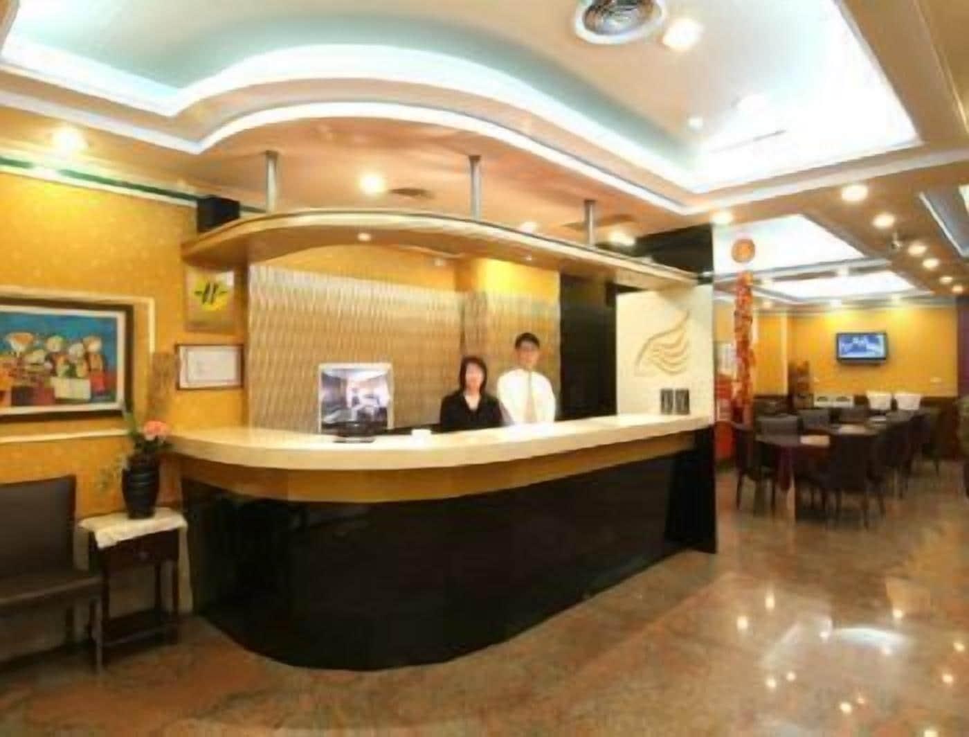 Varios Golden Swallow Hotel