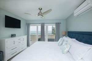 Alquiler Temporario - Beach & Oceanfront, Modern 2BR, King Size Beds / 2BA Condo at the Ocean's Edge