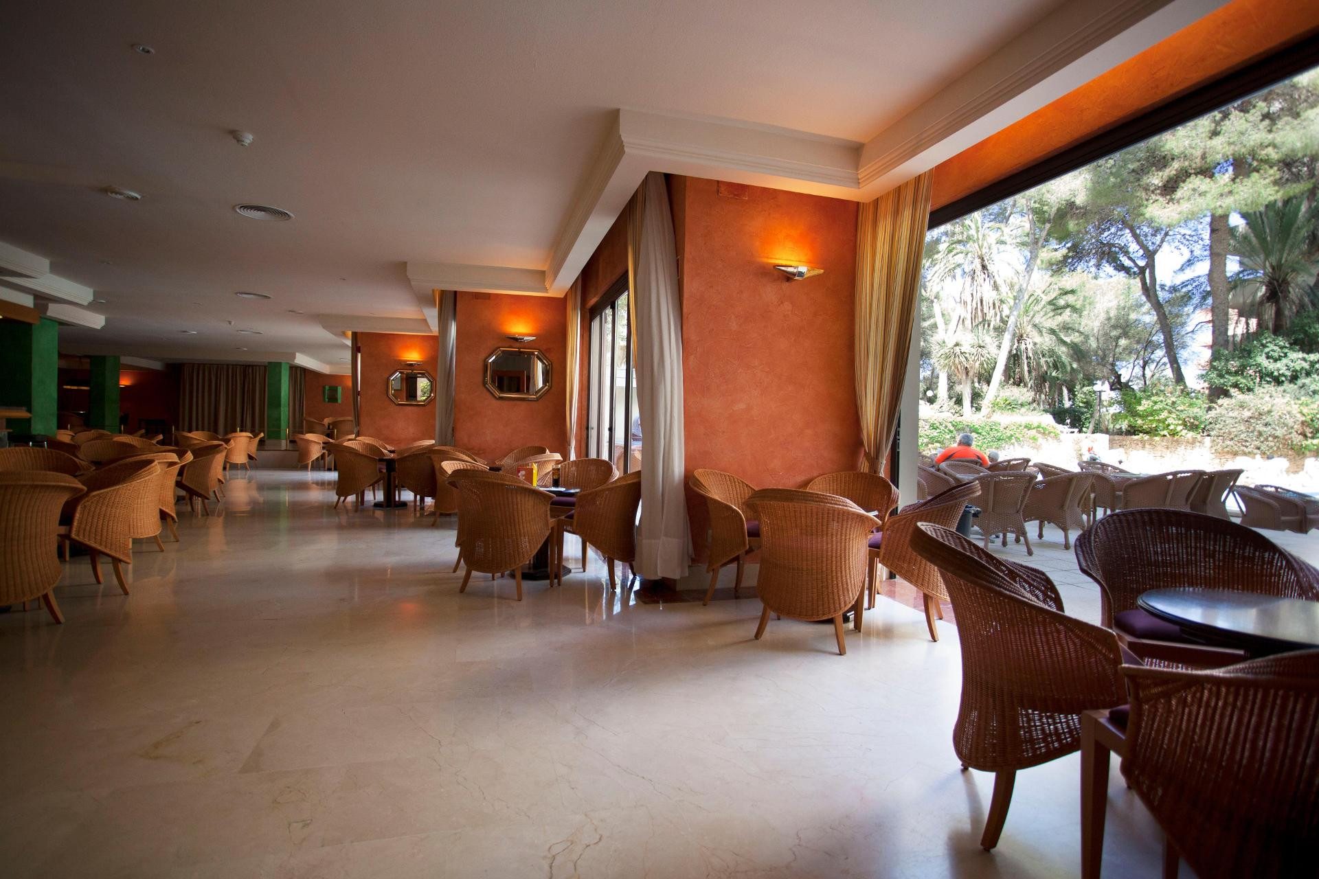 Bar/Salón Hotel Best Delta