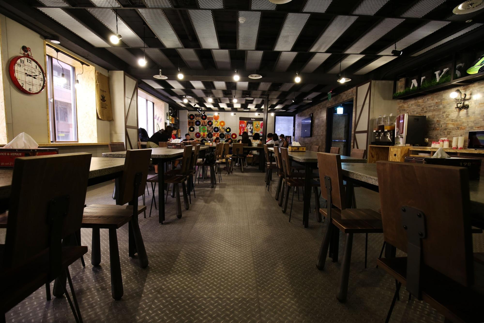 Restaurant Nys Loft Hotel - Hostel