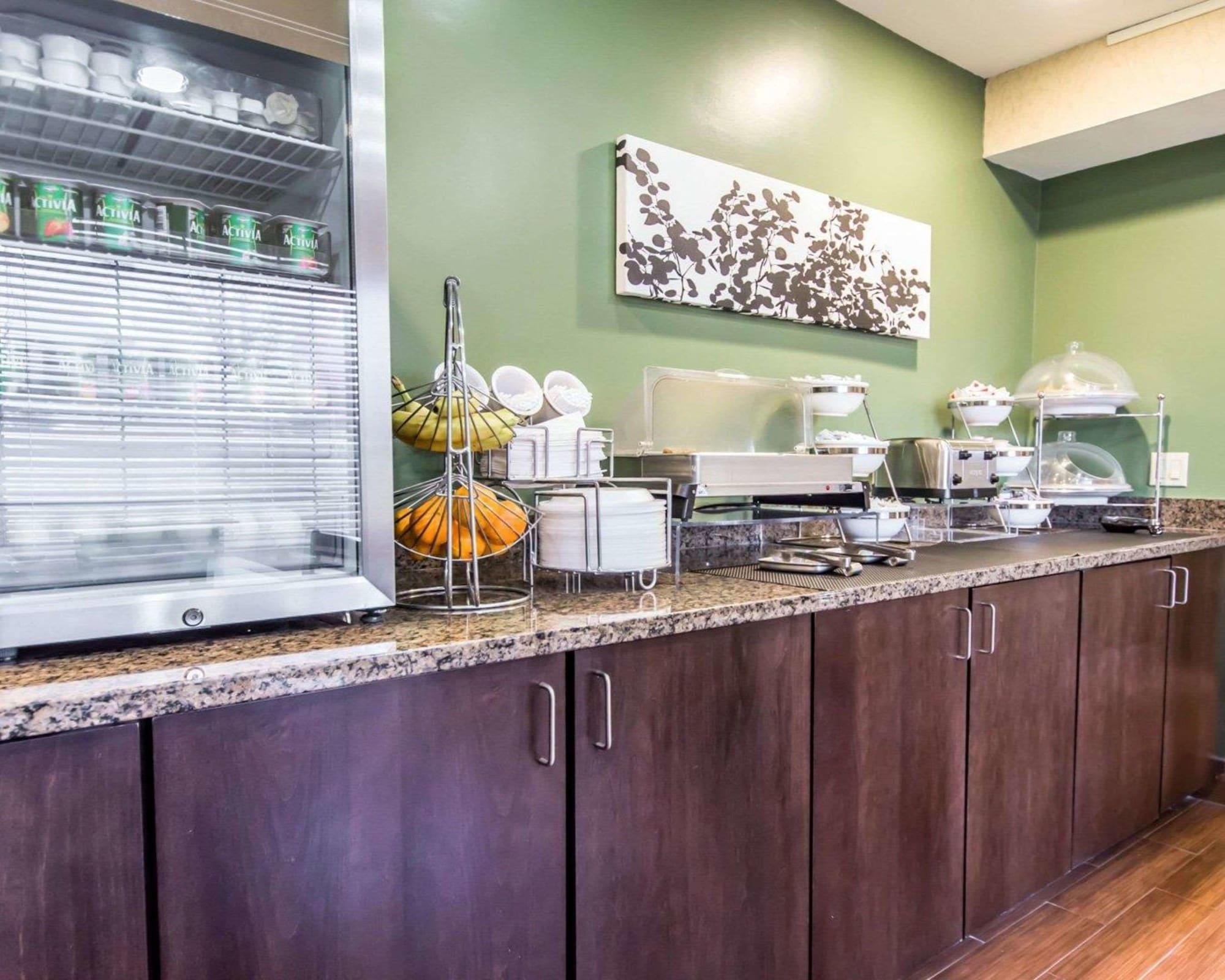 Restaurant Sleep Inn Louisville