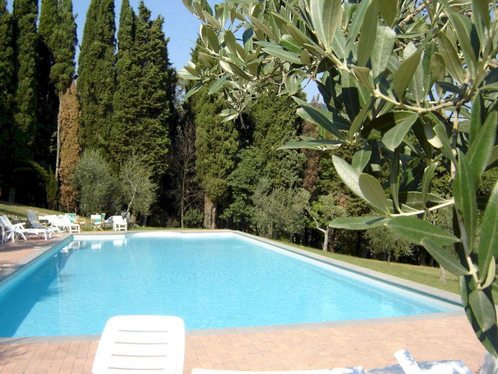 Vista Piscina Agriturismo I Casali del Trebbiolo