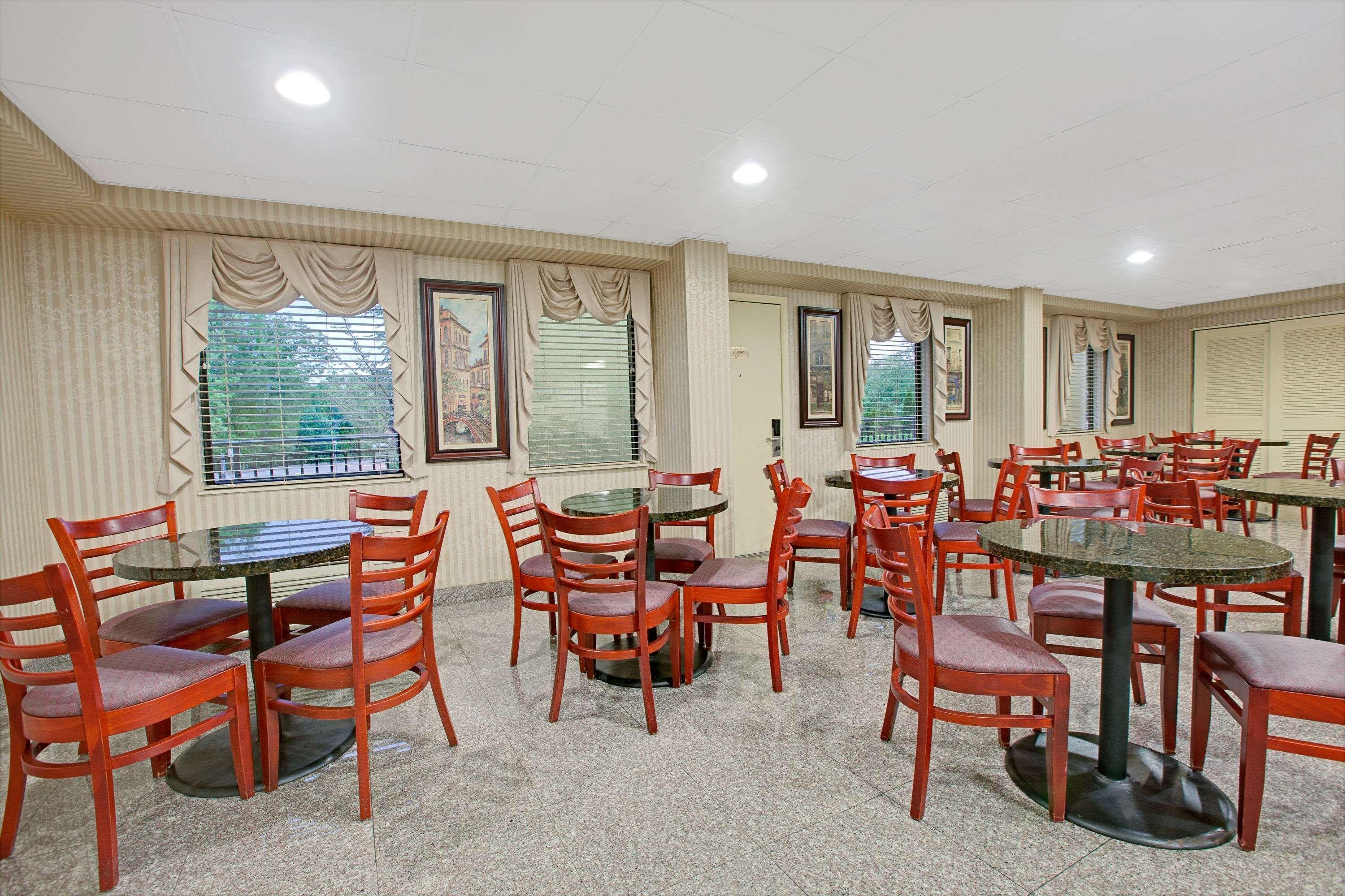 Restaurant Travelodge by Wyndham Parsippany