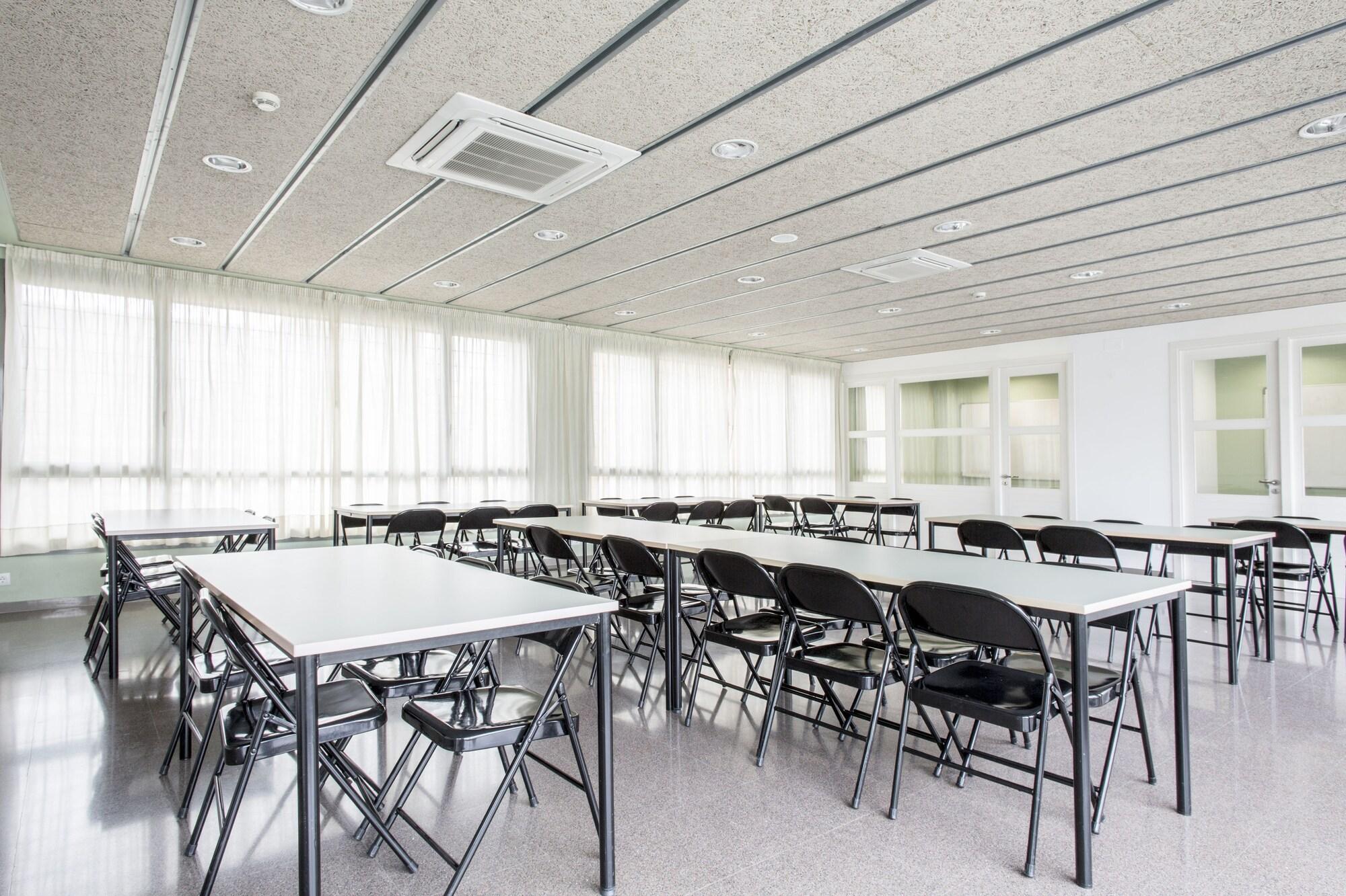 Sala de Reuniones Residencia Universitaria Resa As Burgas - Centro Adscrito a REAJ - Campus Accomodation