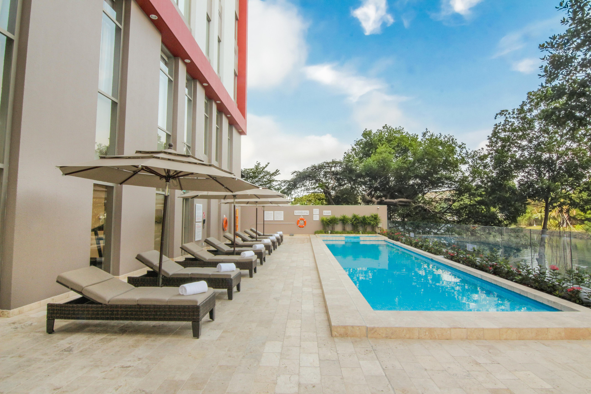 Vista Piscina Radisson Guayaquil