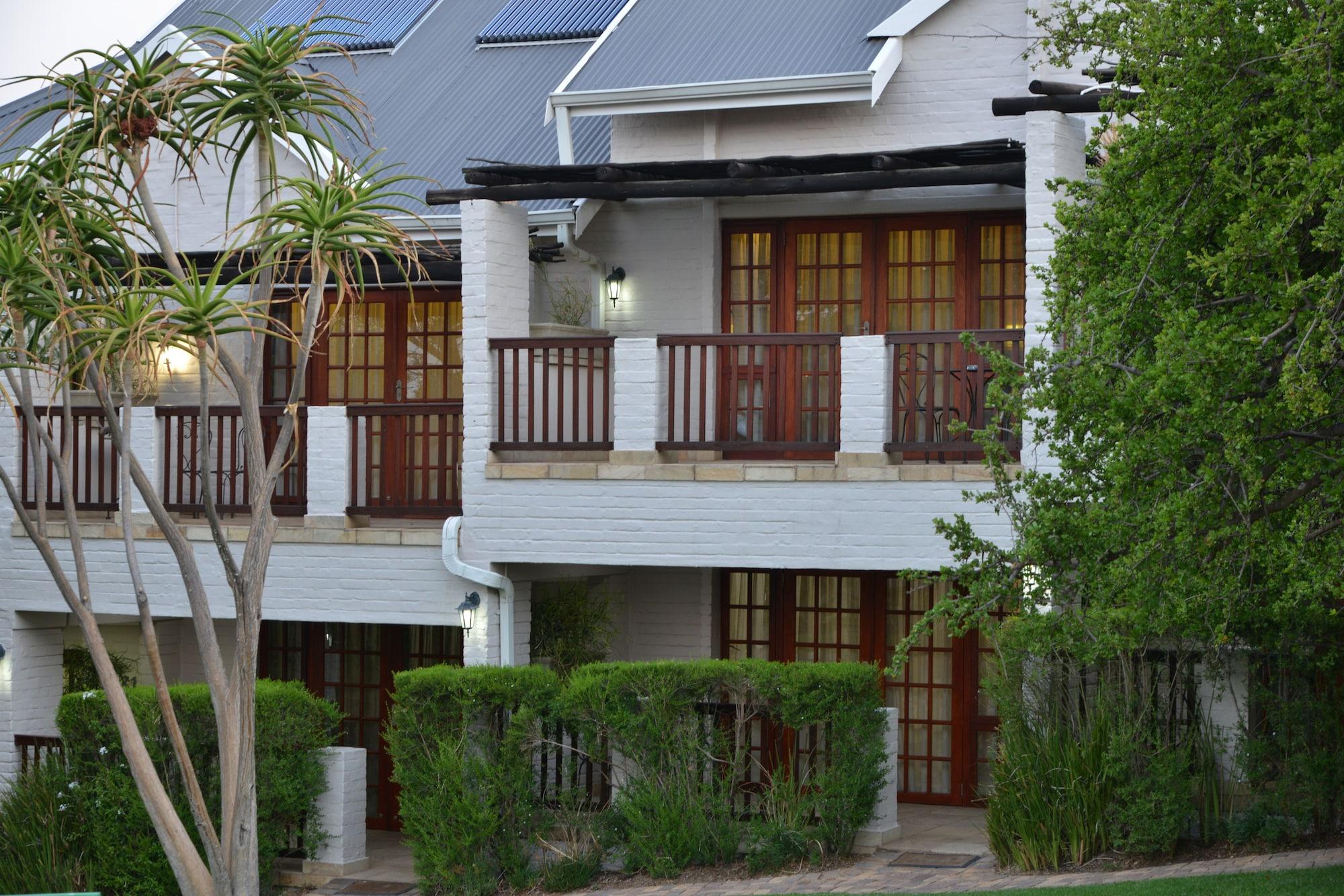 Vista Exterior Rivonia Premier Lodge