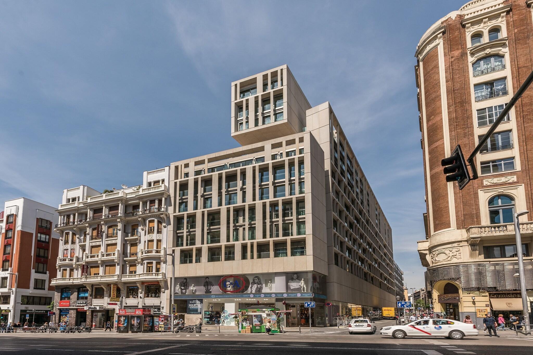 Varios Gran View Apartments