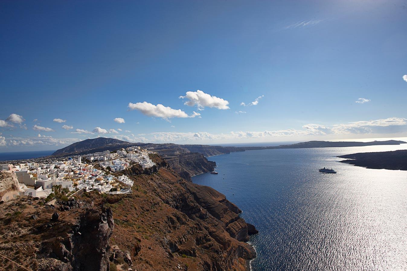 Vista Exterior Dreams Luxury Suites