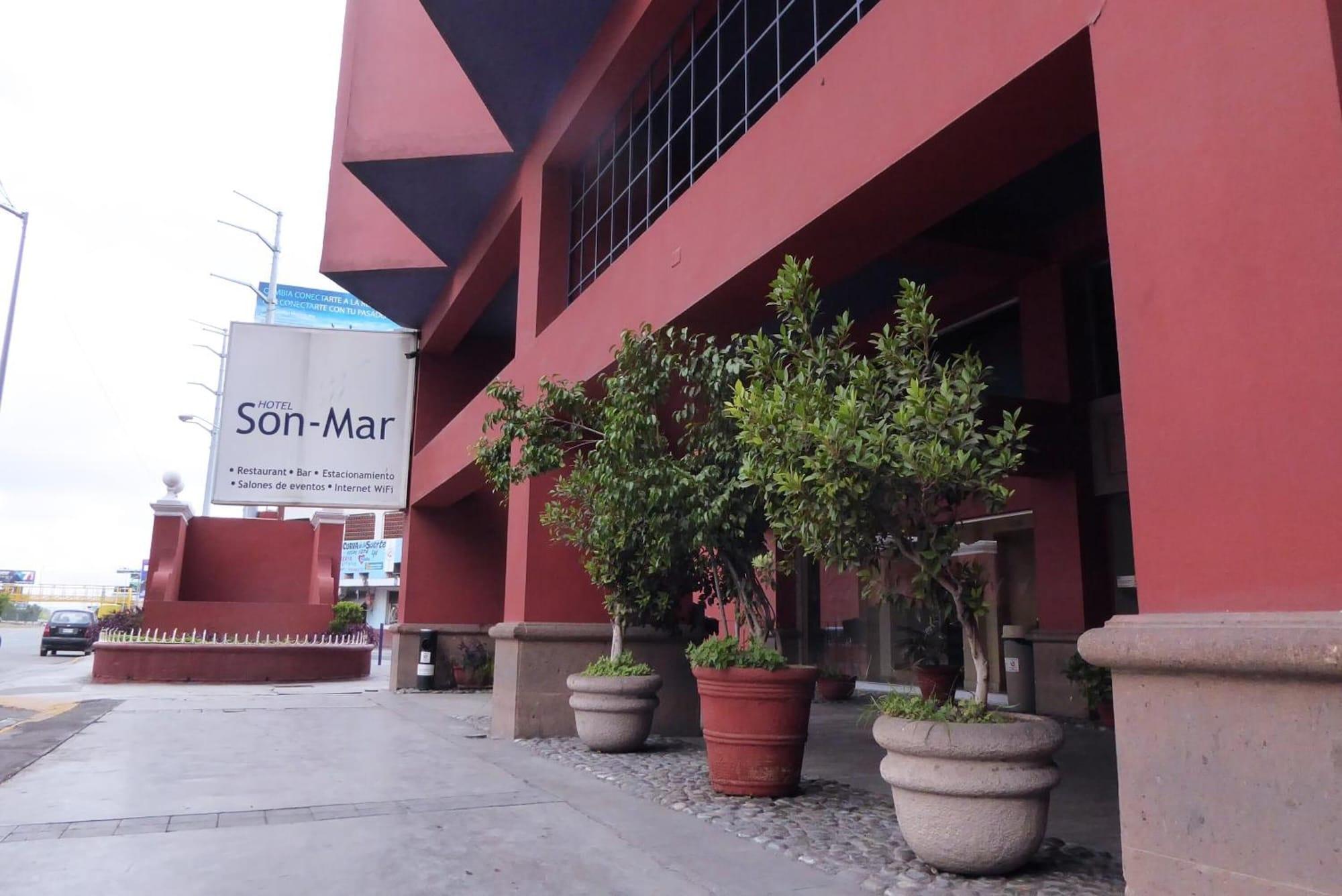 Vista Exterior Hotel Son-Mar Monterrey Centro