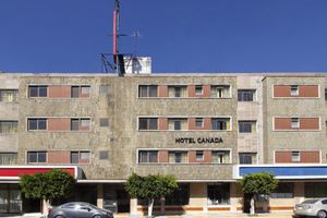 Alojamiento - Hotel Canada
