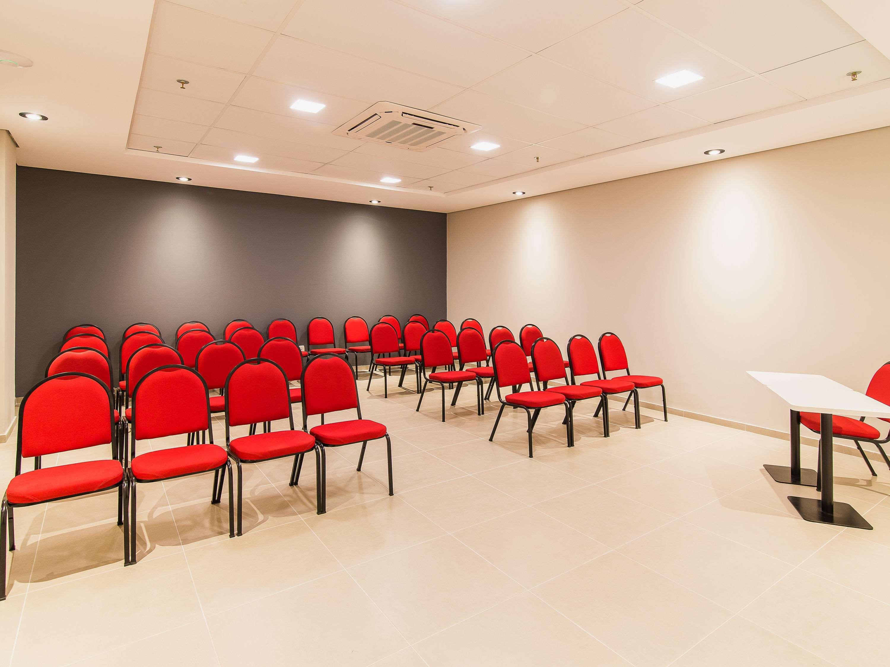Sala de Reuniones ibis Erechim