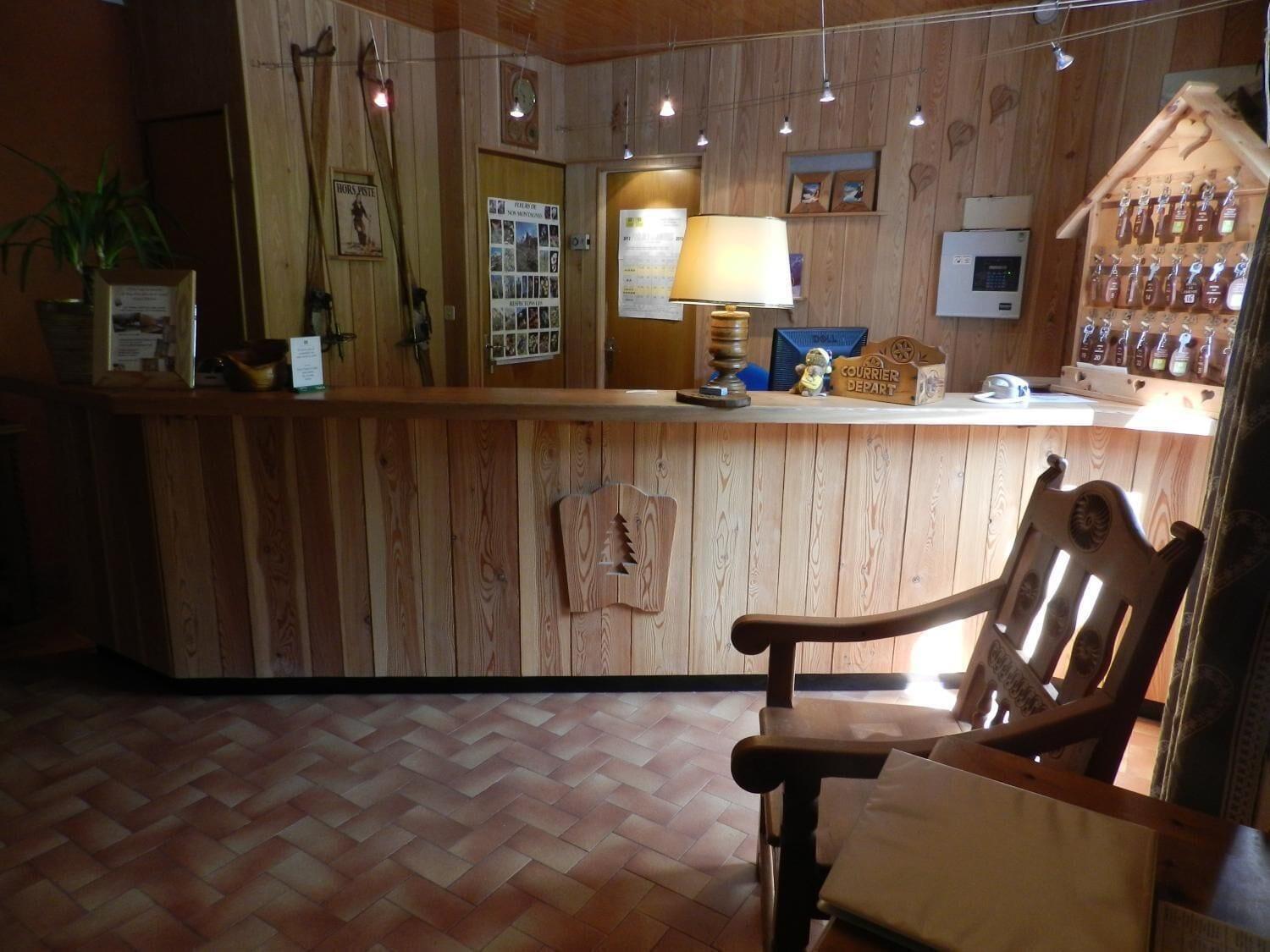 Vista Lobby La Cascade