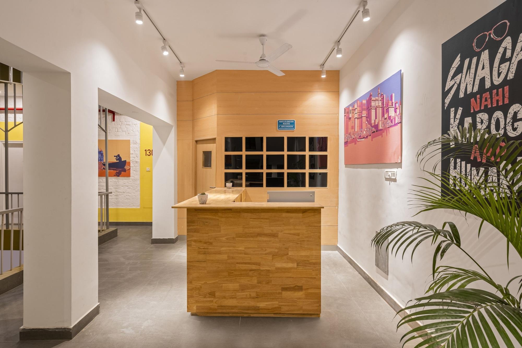 Vista Lobby Bedzzz Varanasi by Leisure Hotels