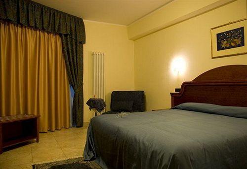 Habitación Hotel Duca di Calabria