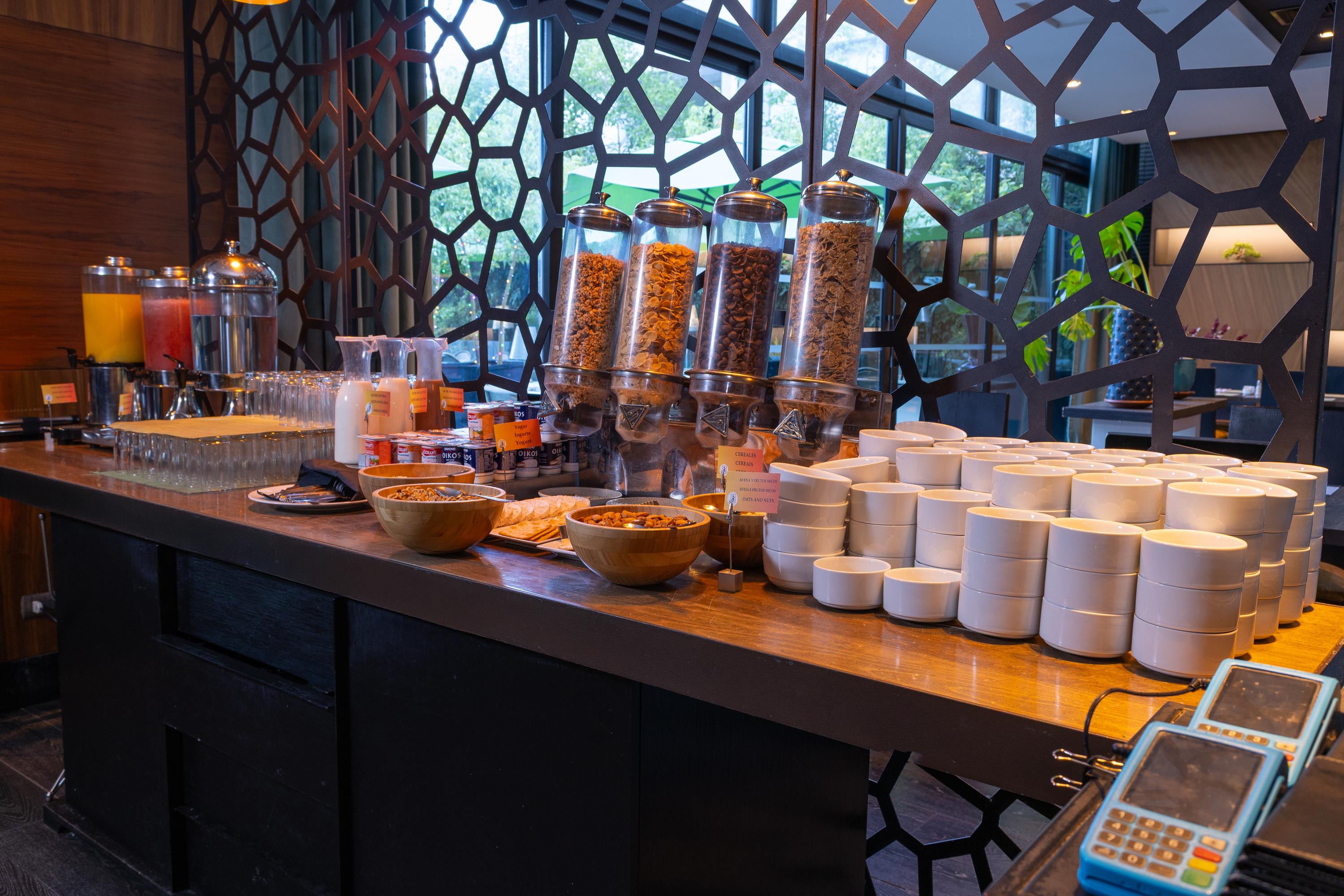 Restaurant Wyndham Santiago Pettra