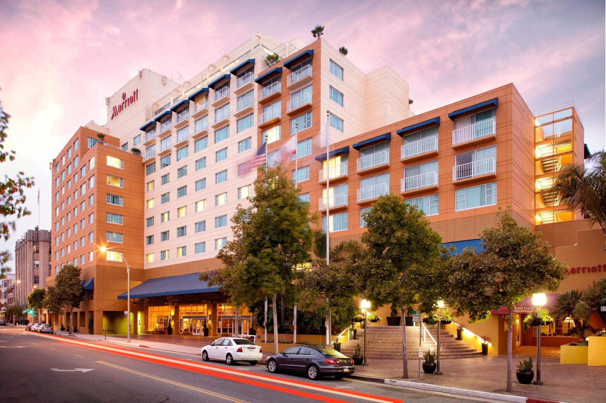 Vista Exterior Monterey Marriott