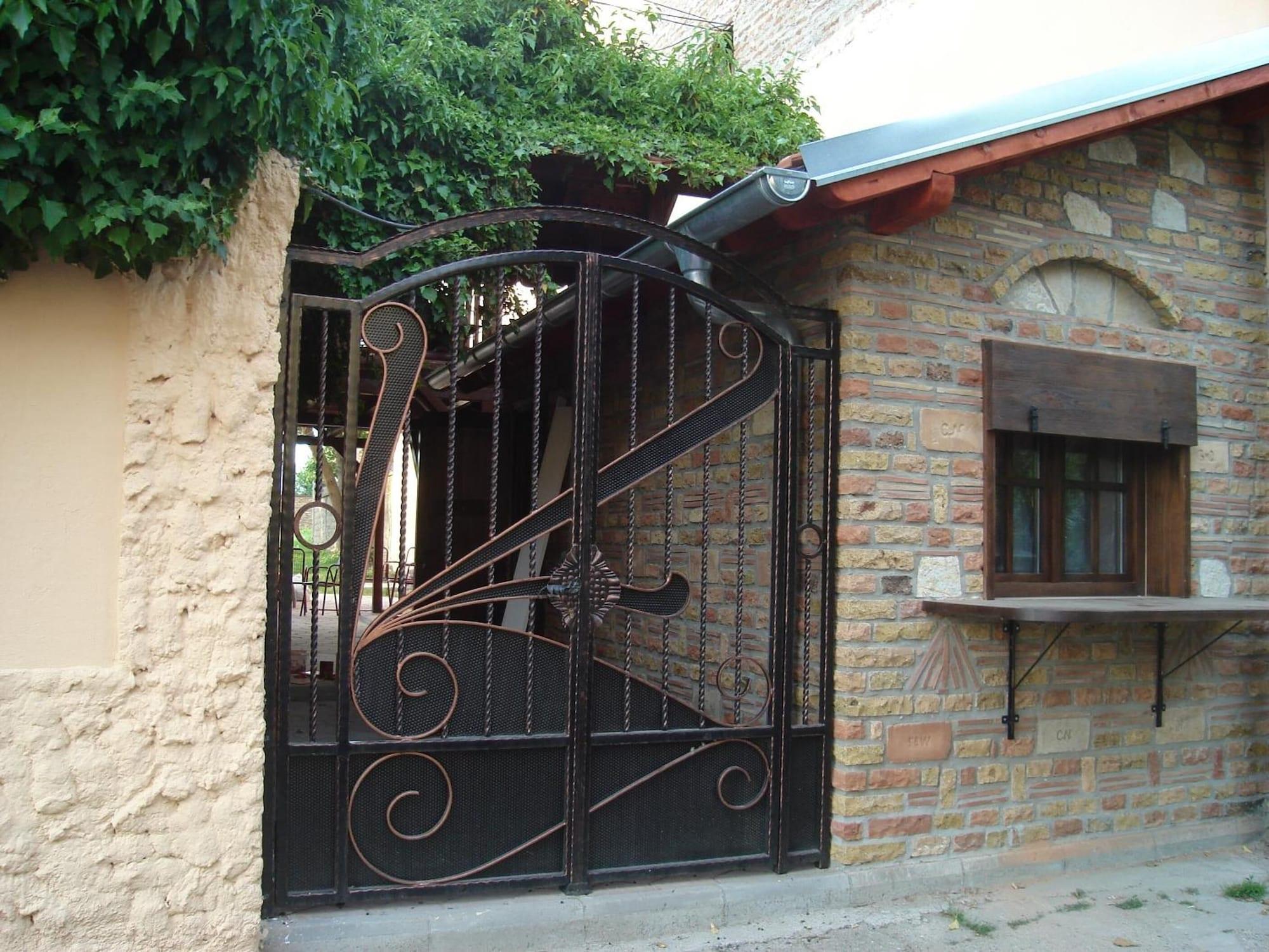 Vista Exterior Rooms Milin Lagum