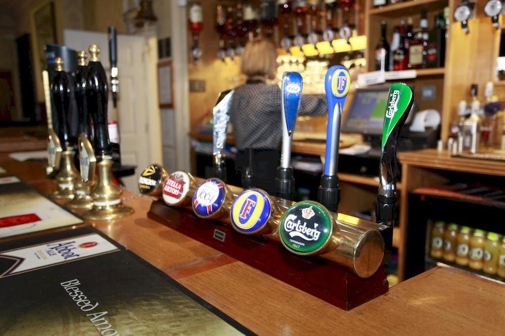 Bar/Salón Heathrow Stay
