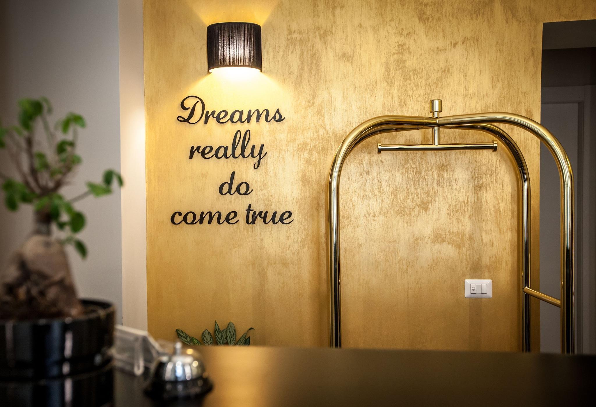 Vista Lobby Chic & Town Luxury Rooms