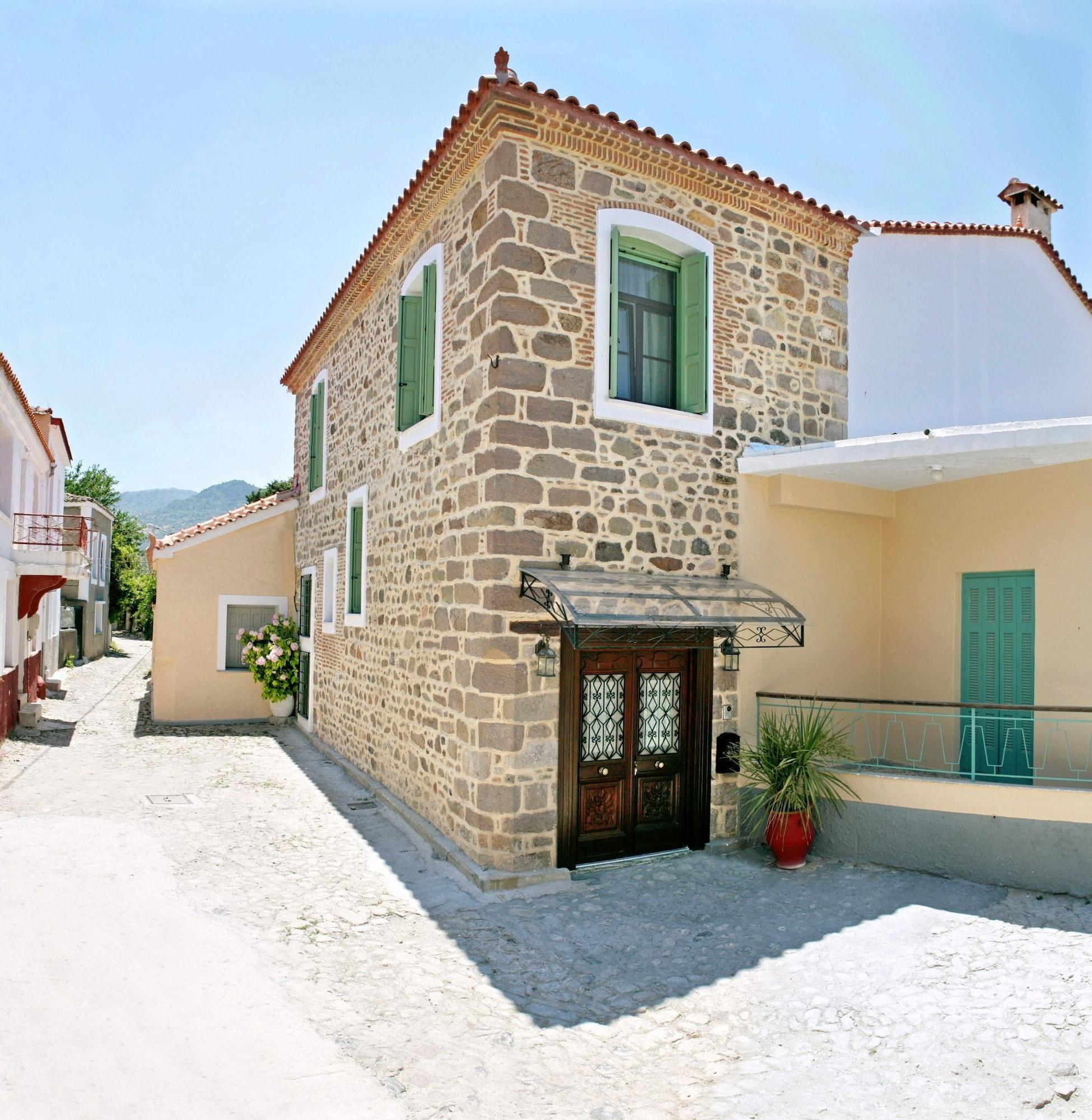 Vista Exterior Archontiko Petras 1821