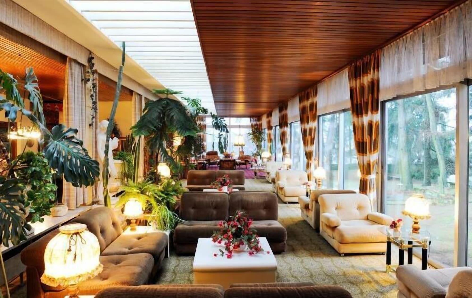 Varios Parkhotel 1970