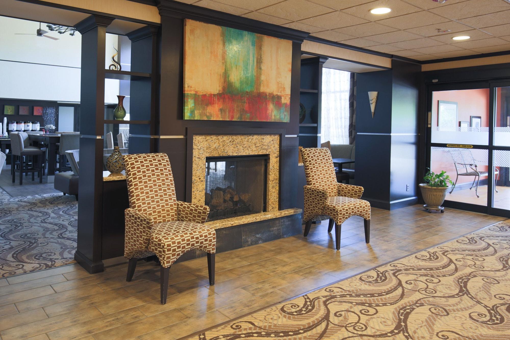 Vista Lobby Hampton Inn & Suites McAlester