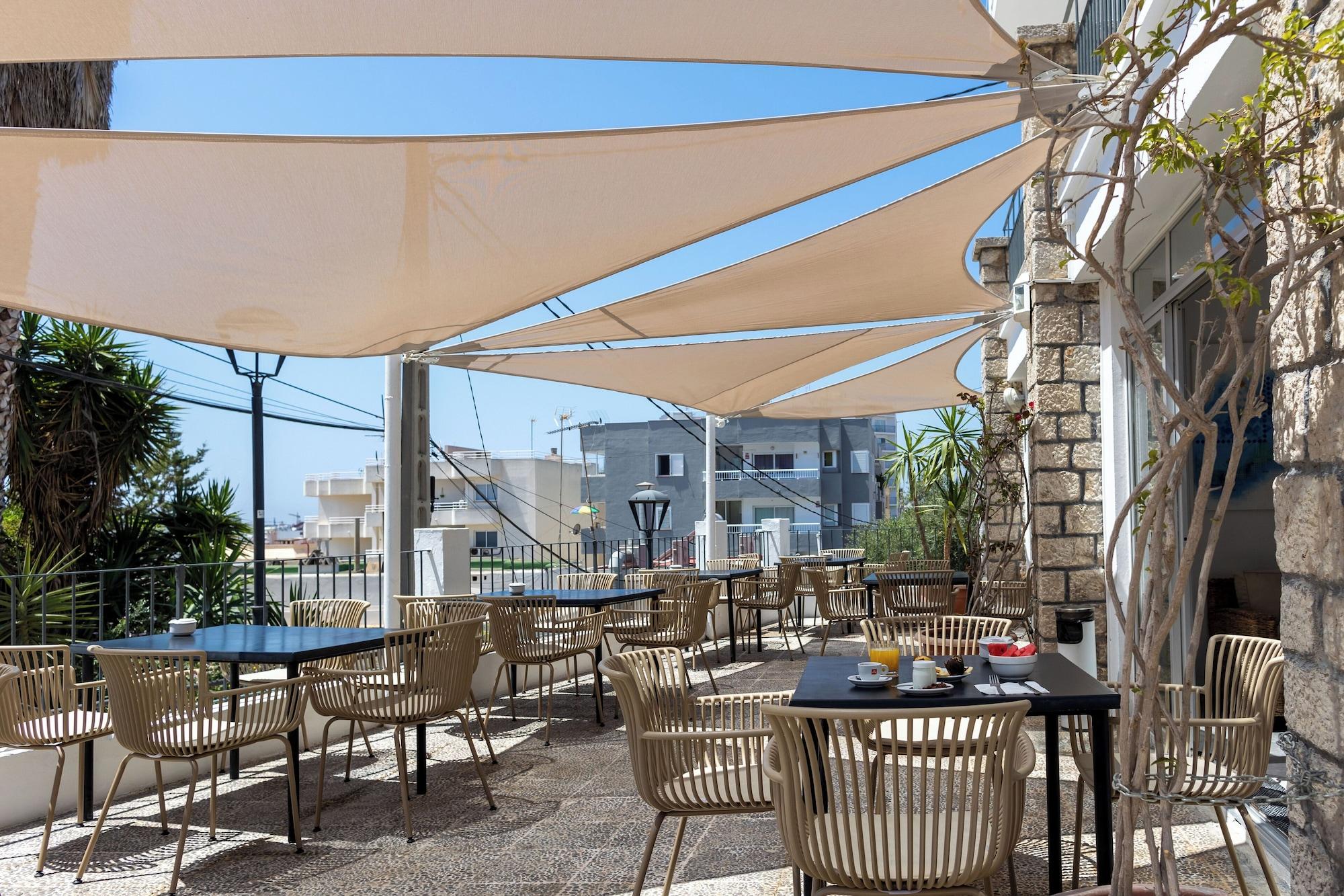 Comodidades del Alojamiento Play Hotel Ibiza