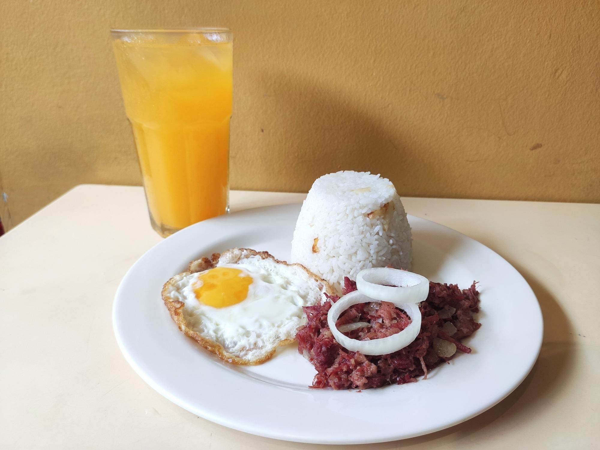 Restaurant The Hub District Garden Suites