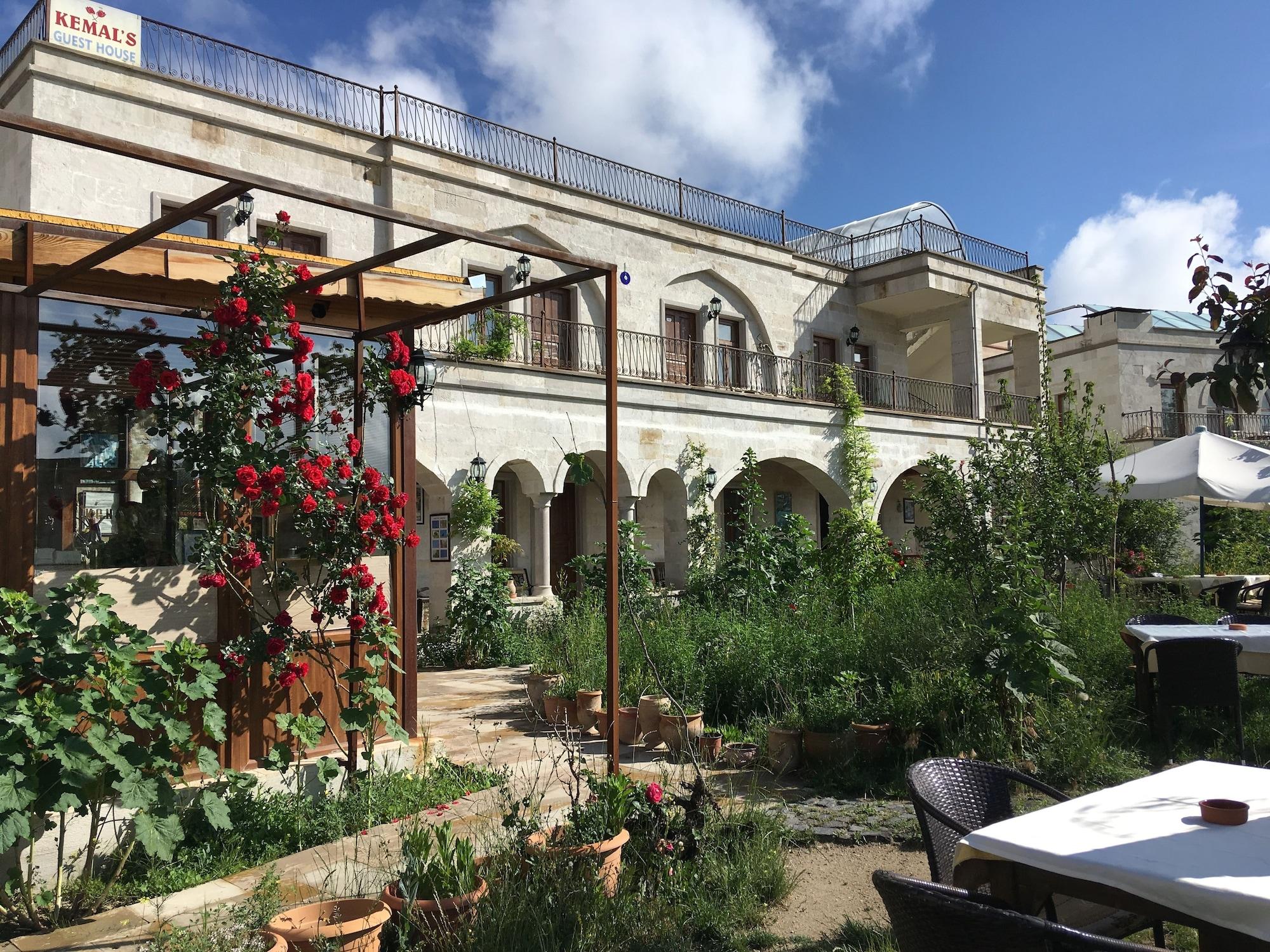 Vista Exterior Kemal's Guest House