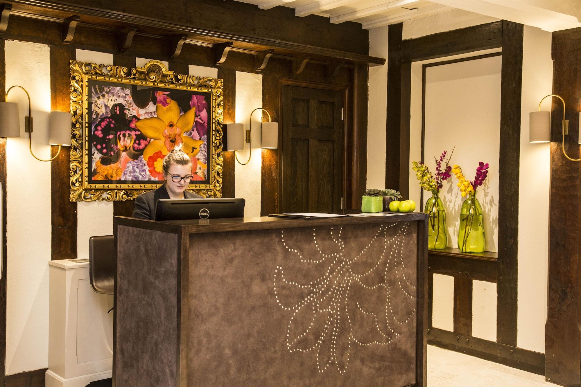 Vista Lobby Hogarths Stone Manor