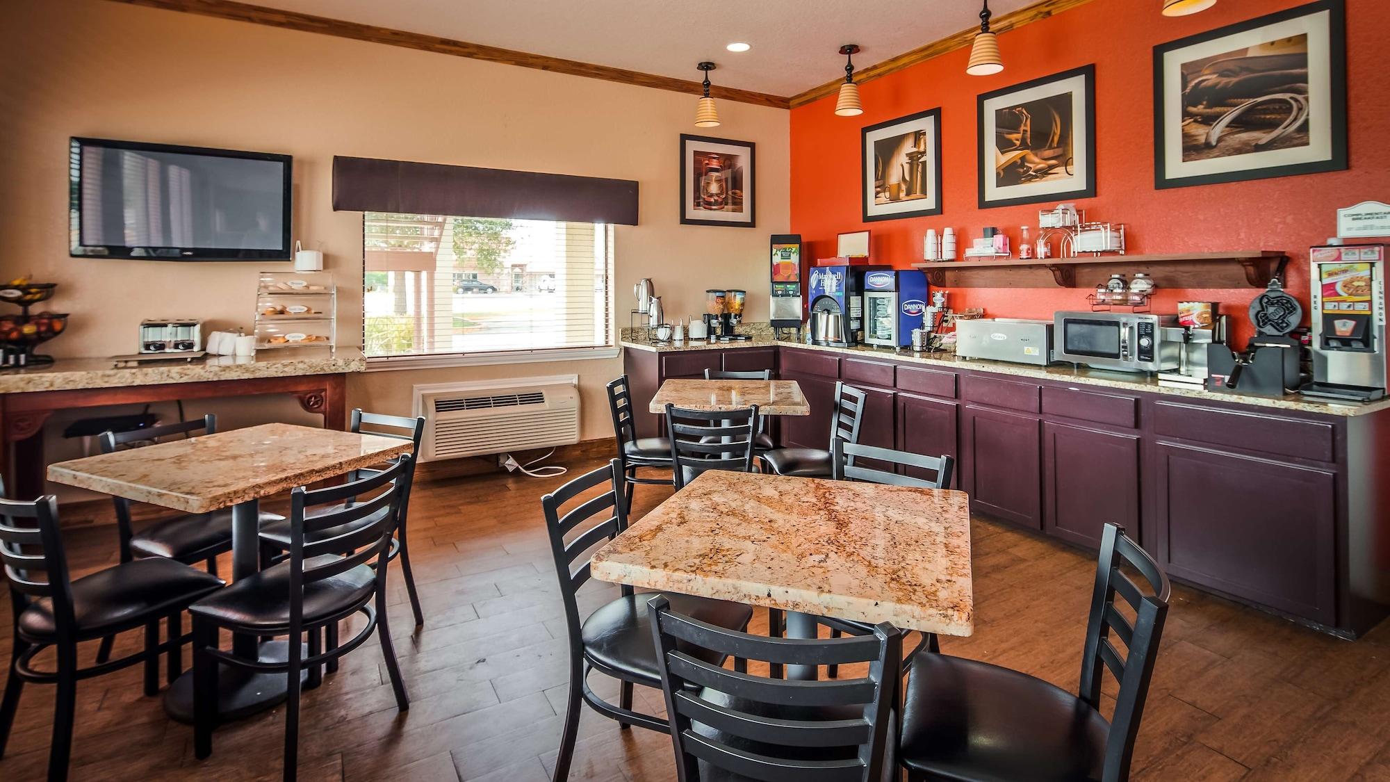 Restaurant SureStay Hotel by Best Western Floresville