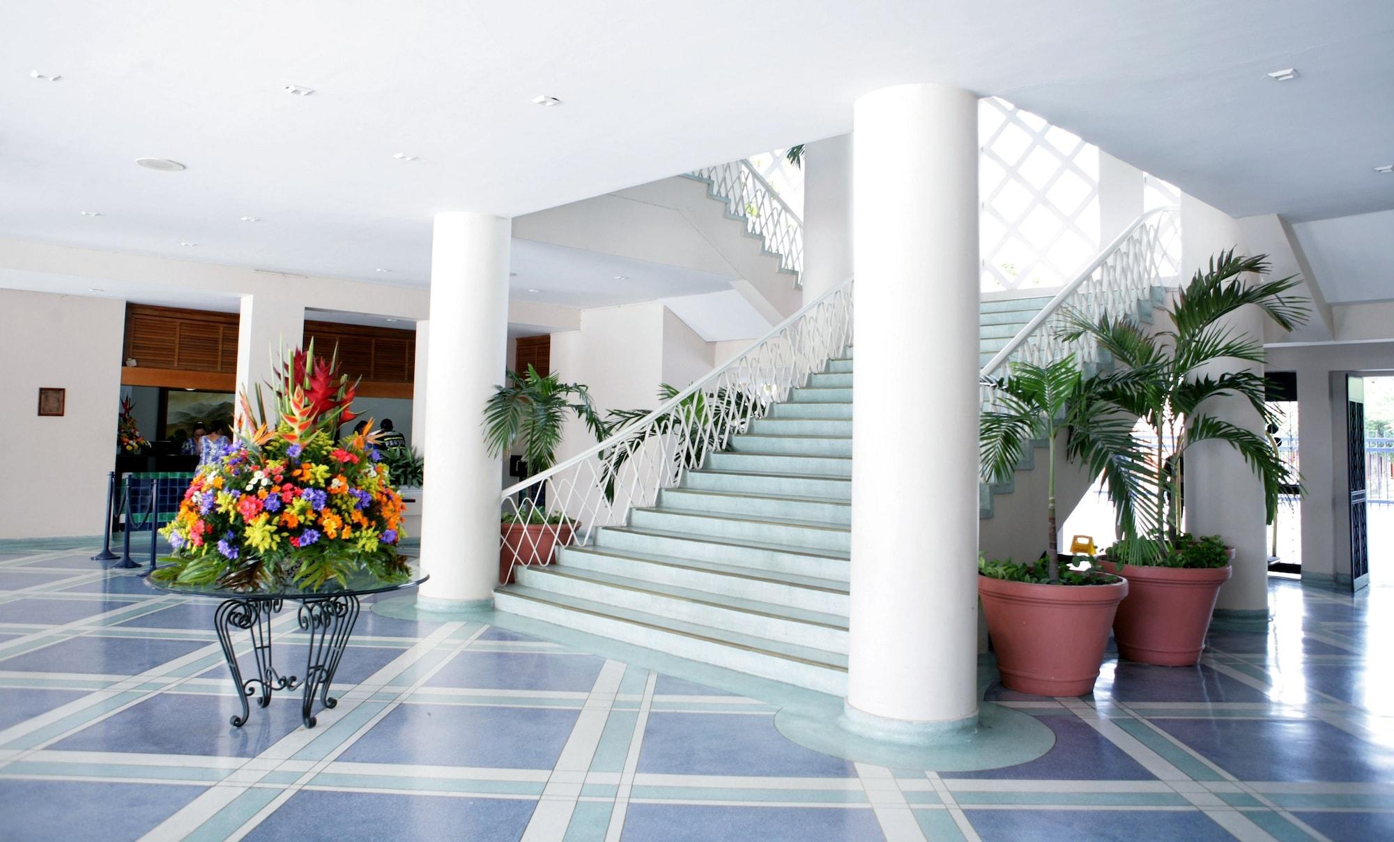 Varios Hotel Tocarema