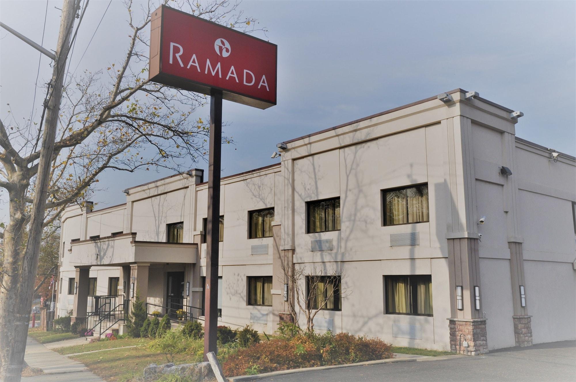 Vista Exterior Ramada by Wyndham Staten Island