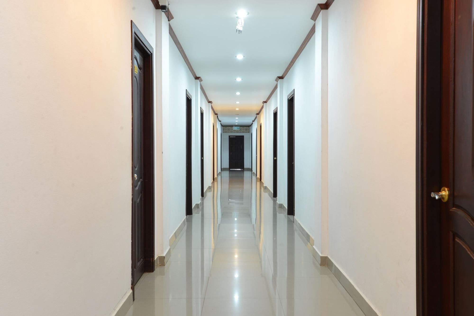 Varios Douangpraseuth Hotel