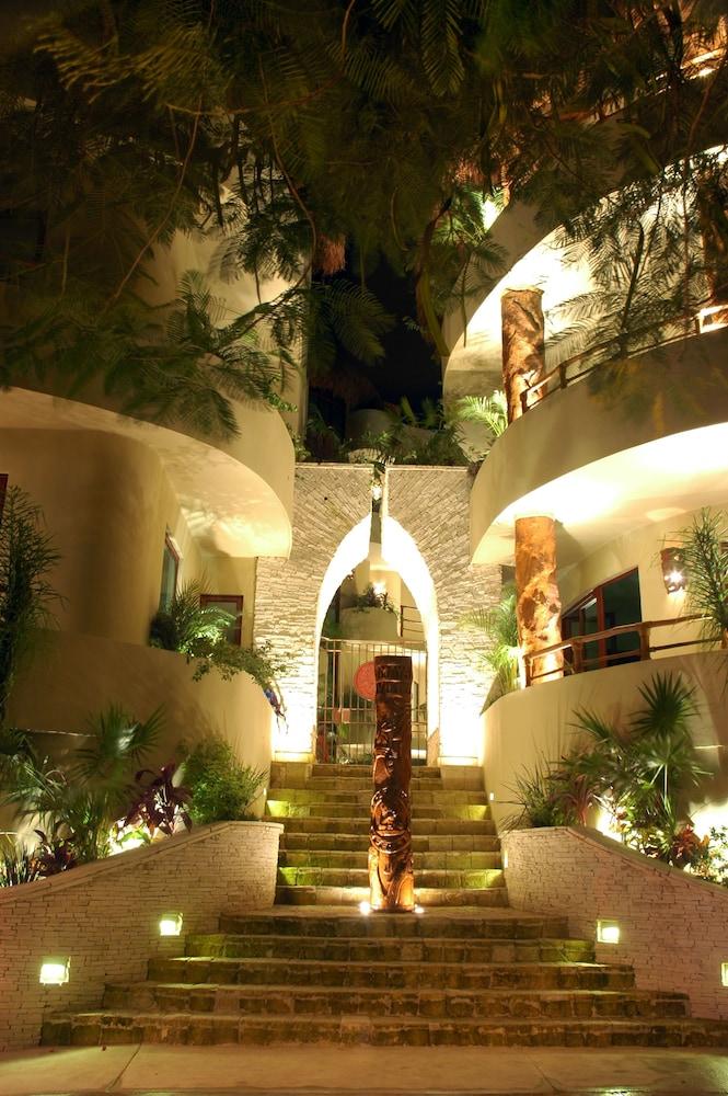 Hotel Maya Villa Condo Hotel