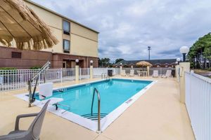 Alojamiento - Comfort Inn & Suites Panama City North