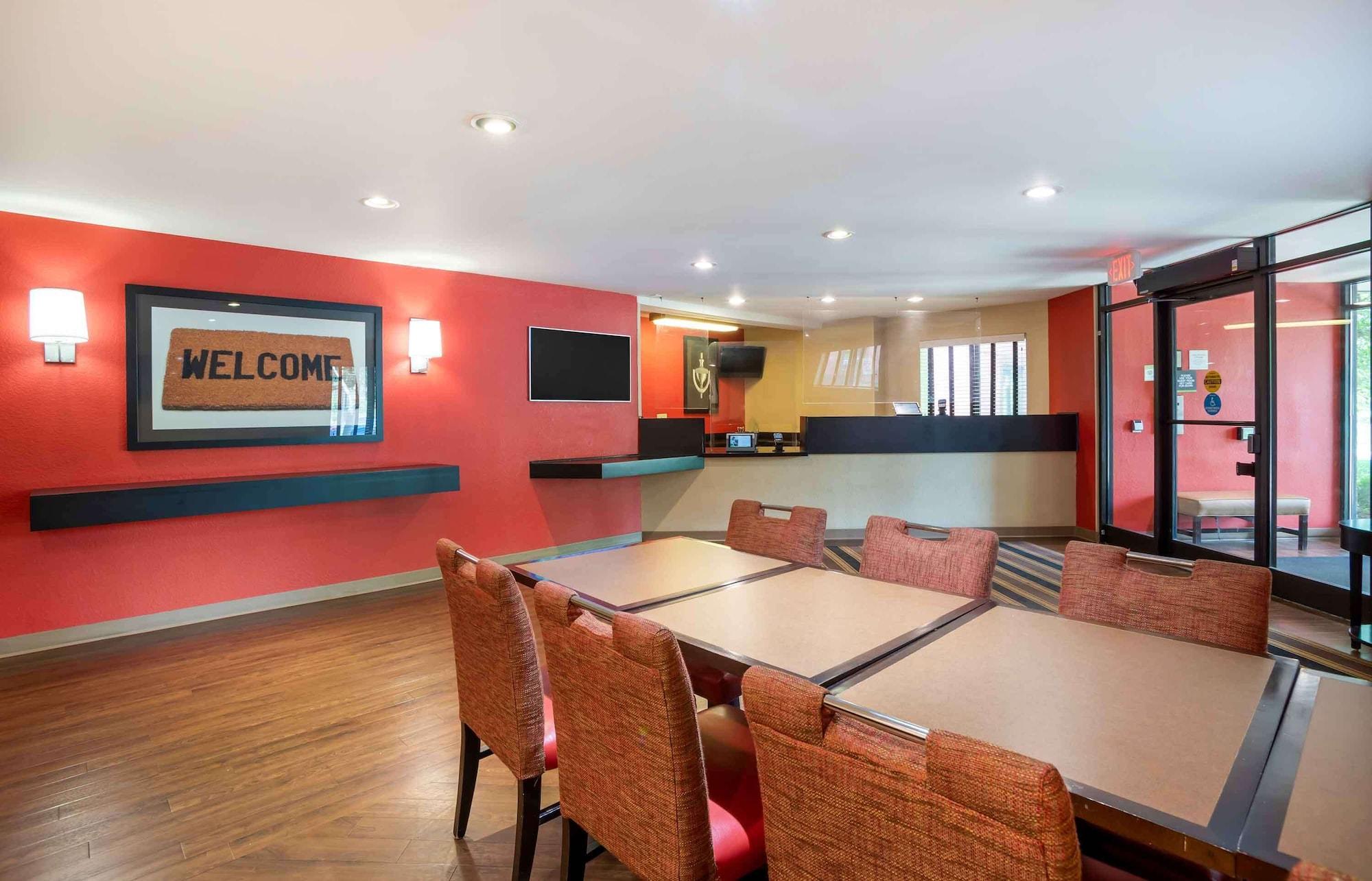 Vista Lobby Extended Stay America Select Suites Columbia Gateway Drive