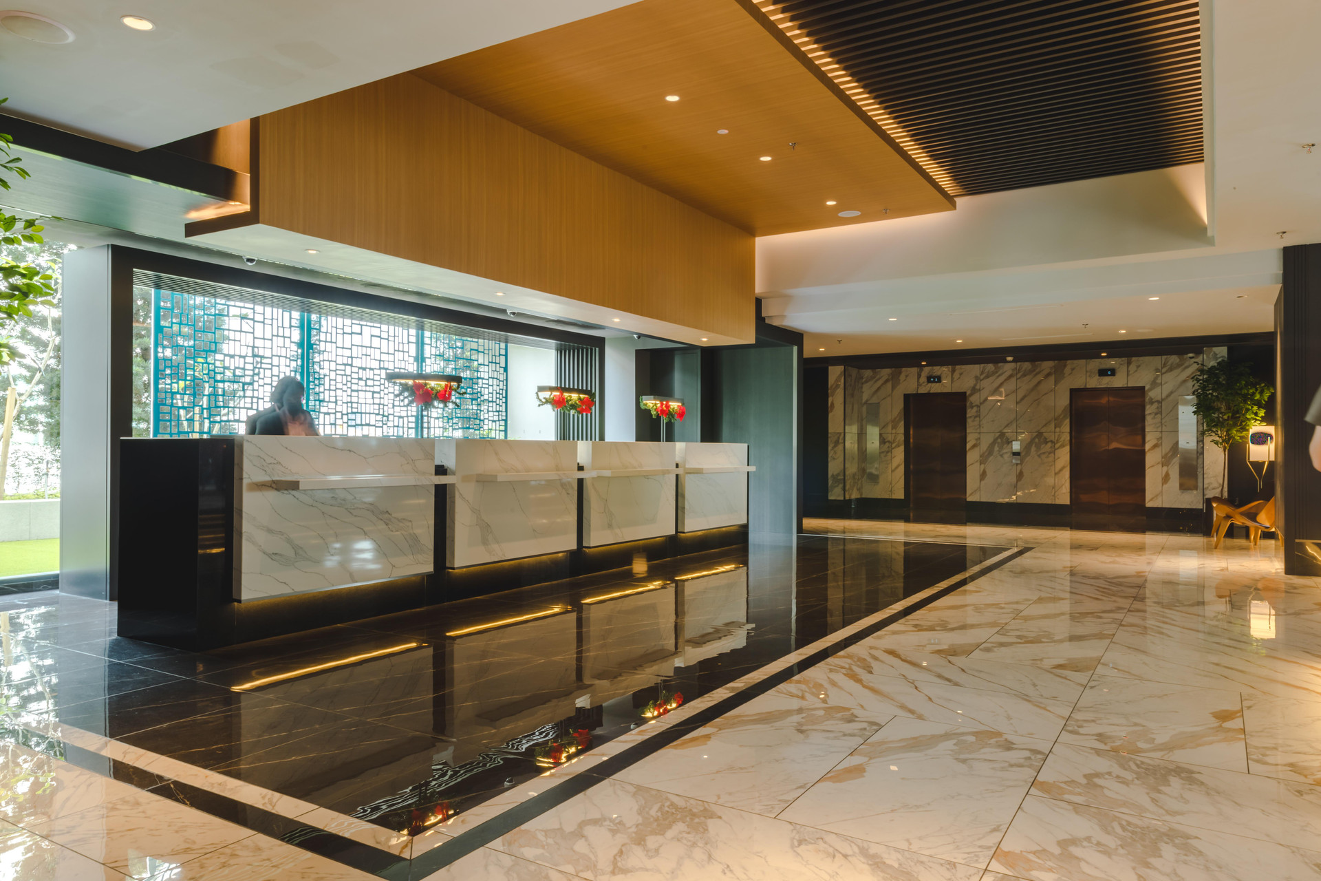 Vista Lobby G Hotel Gurney