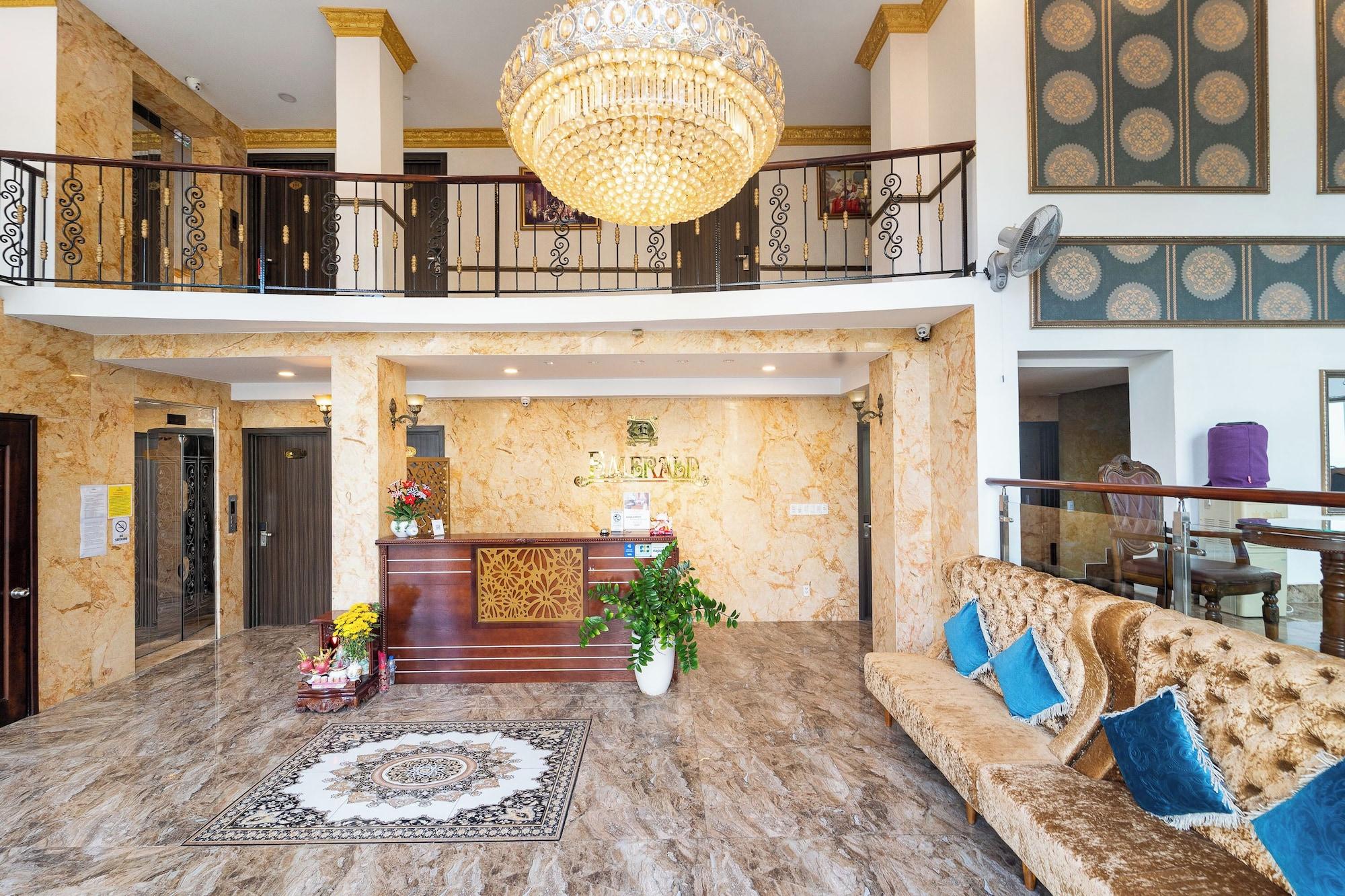 Vista Lobby Collection O Emerald Luxury Apartment - Near SECC