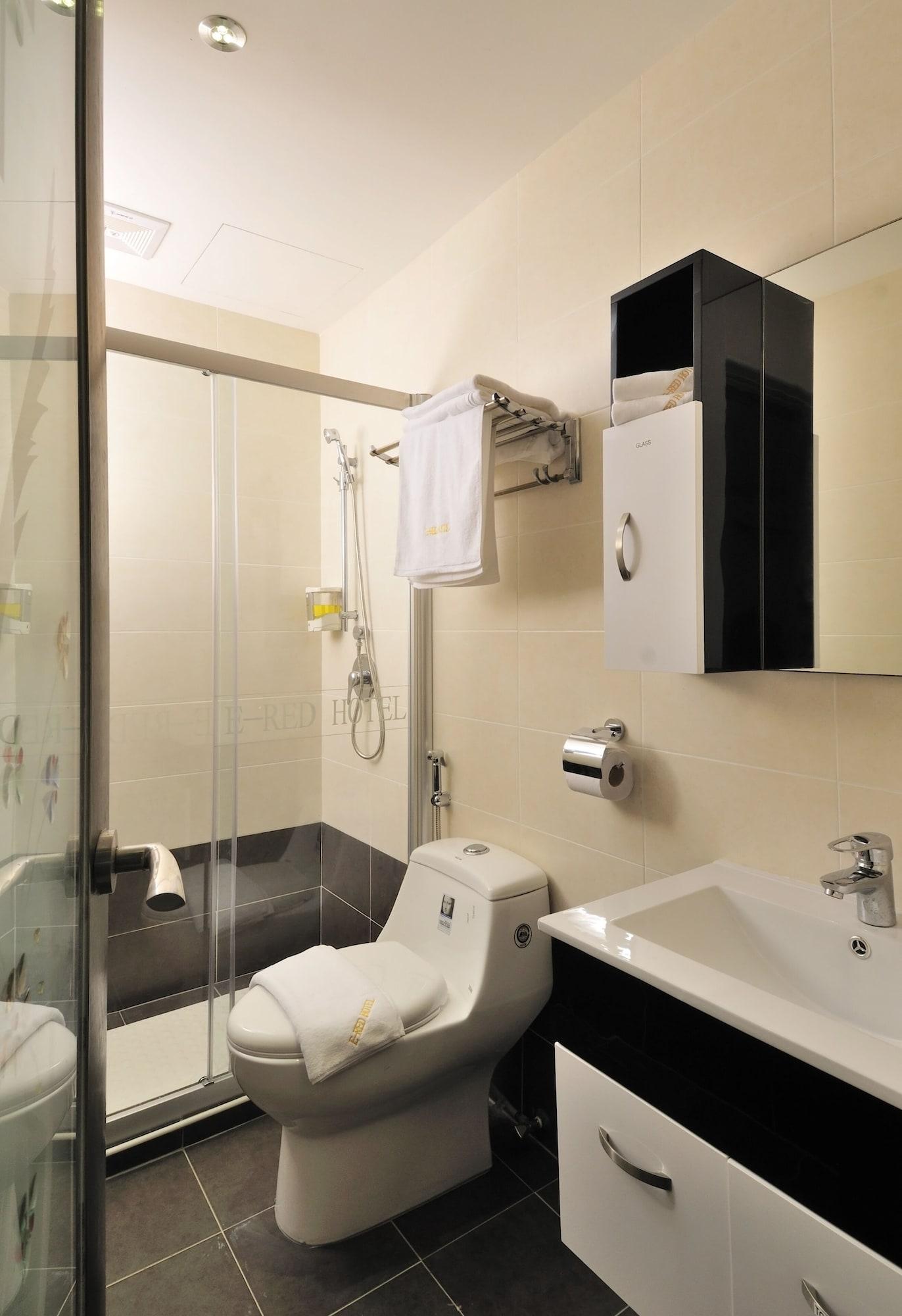 Equipamiento de Habitación ERNES Hotel Alma Bukit Mertajam