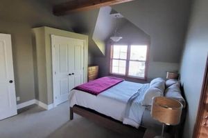 Renta temporal - Spectacular Waterfront Escape: Experience Timber Frame Tranquility