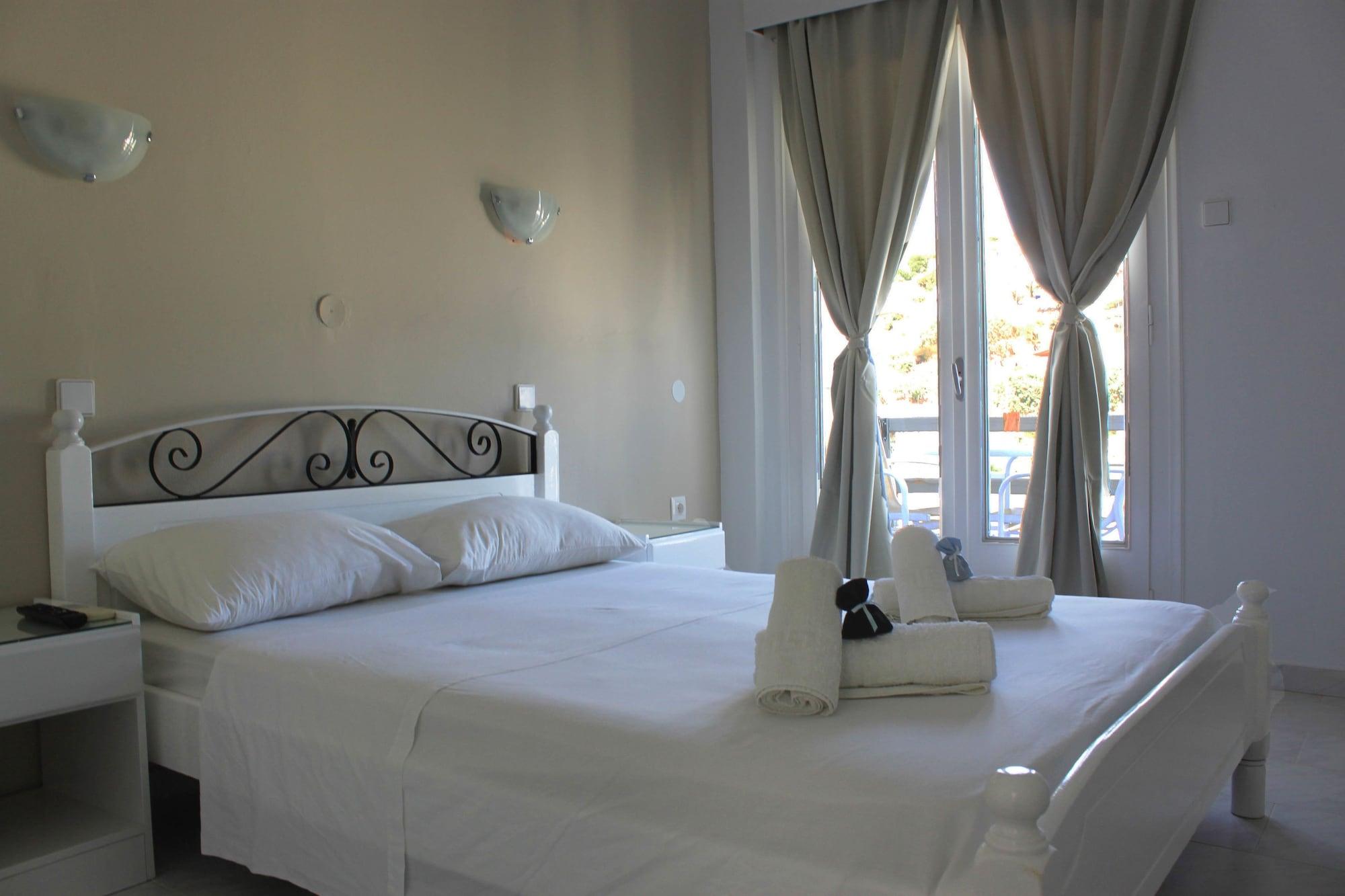 Varios Syros Holidays